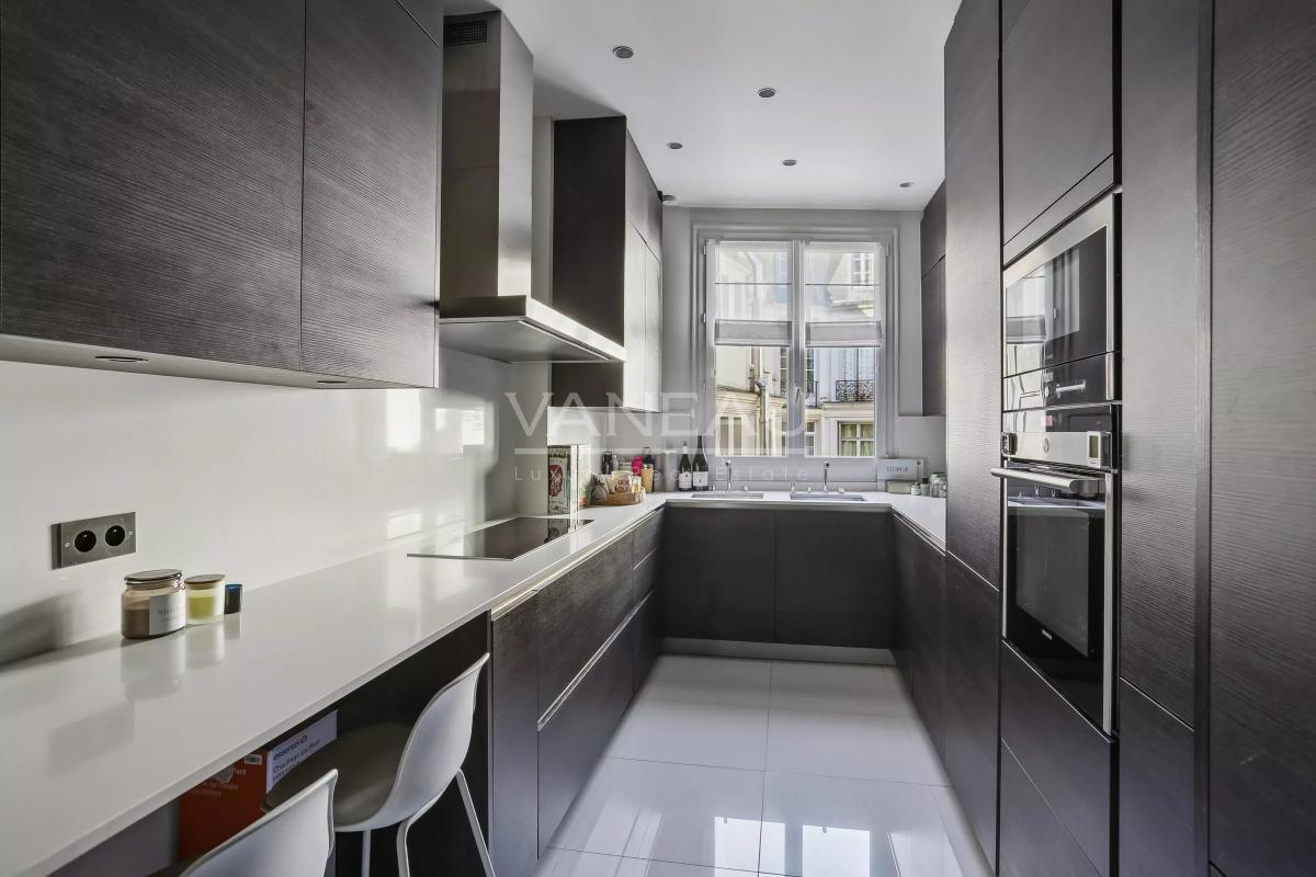 Paris XVIe - Porte Dauphine - Appartement familial entièrement rénové