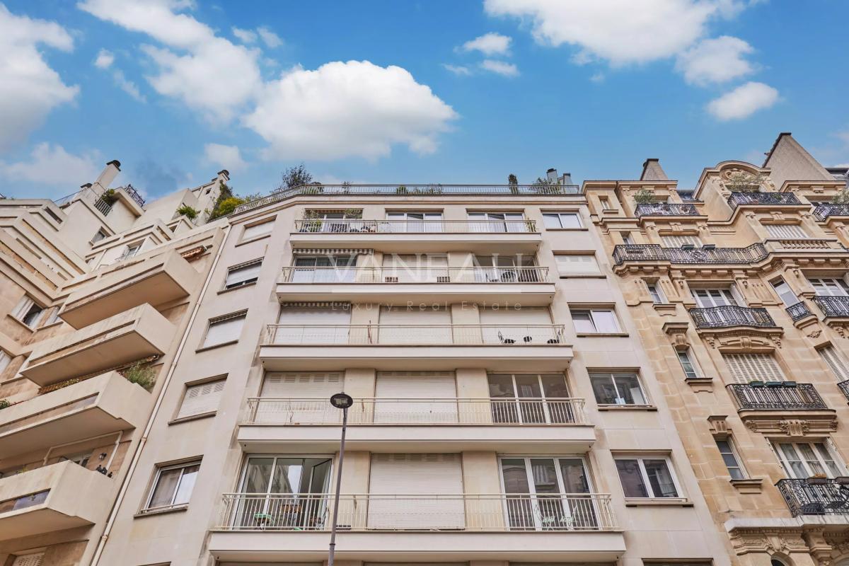 Paris VII - Breteuil -  Deux pièces en parfait état