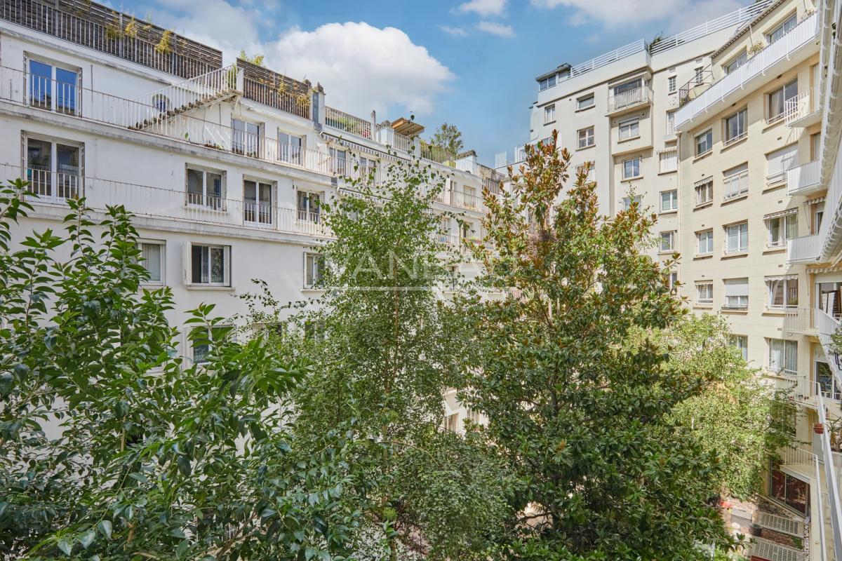 Paris VII - Breteuil -  Deux pièces en parfait état