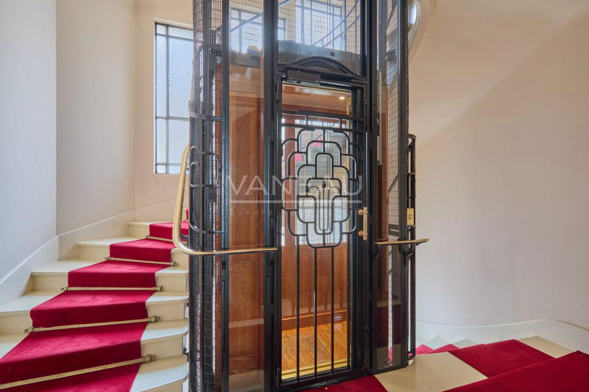 Paris XVIe - Sainte Perrine - Bel appartement familial - Trois ou quatre chambres en étage élevé - Sectorisation J.B Say