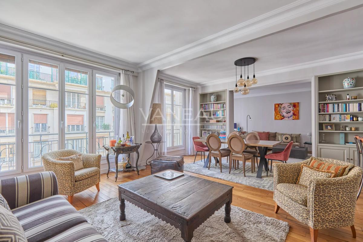 Paris XVIe - Sainte Perrine - Bel appartement familial - Trois ou quatre chambres en étage élevé - Sectorisation J.B Say