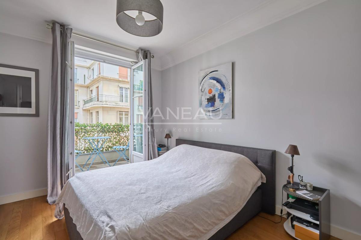 Paris XVIe - Sainte Perrine - Bel appartement familial - Trois ou quatre chambres en étage élevé - Sectorisation J.B Say