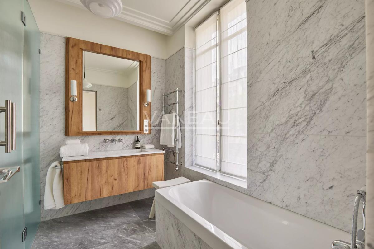 Paris VIe - Notre Dame Des Champs - Ensemble immobilier