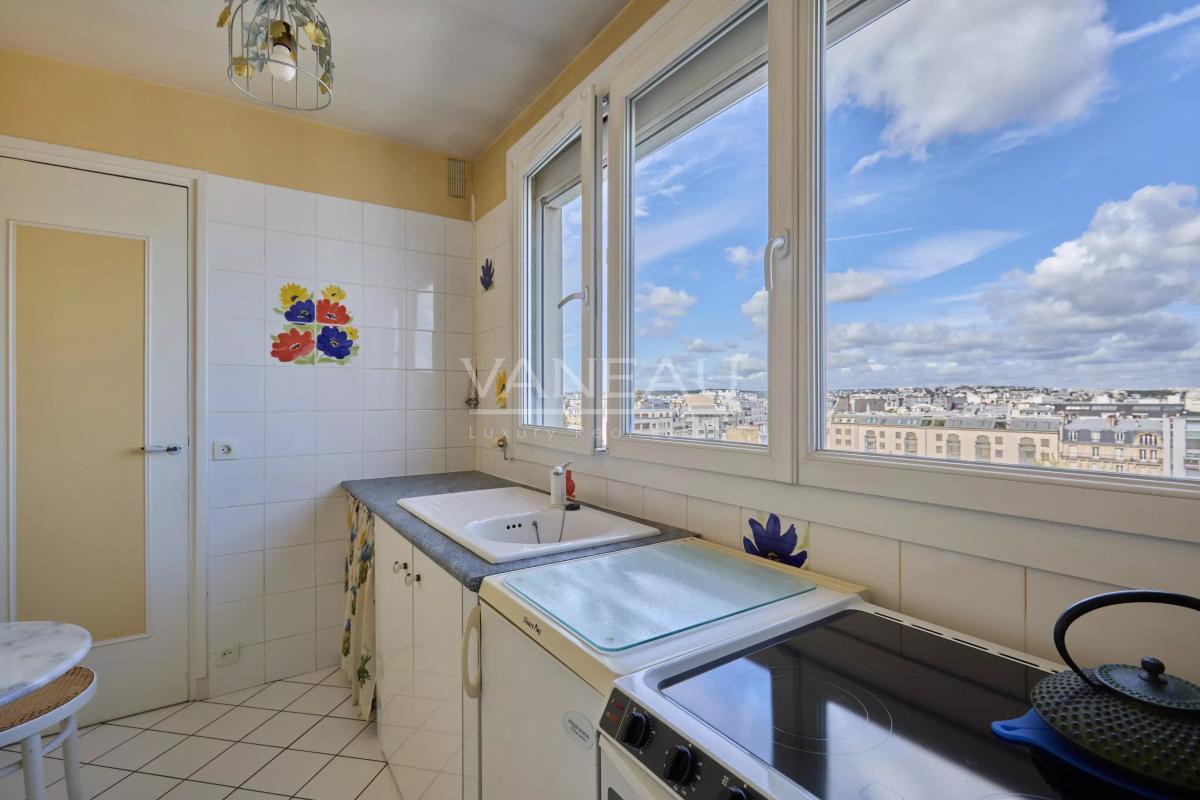 Paris XVIe - Village d'Auteuil - Exceptionnel appartement au dernier étage - Terrasse et toit terrasse avec vues panoramiques.