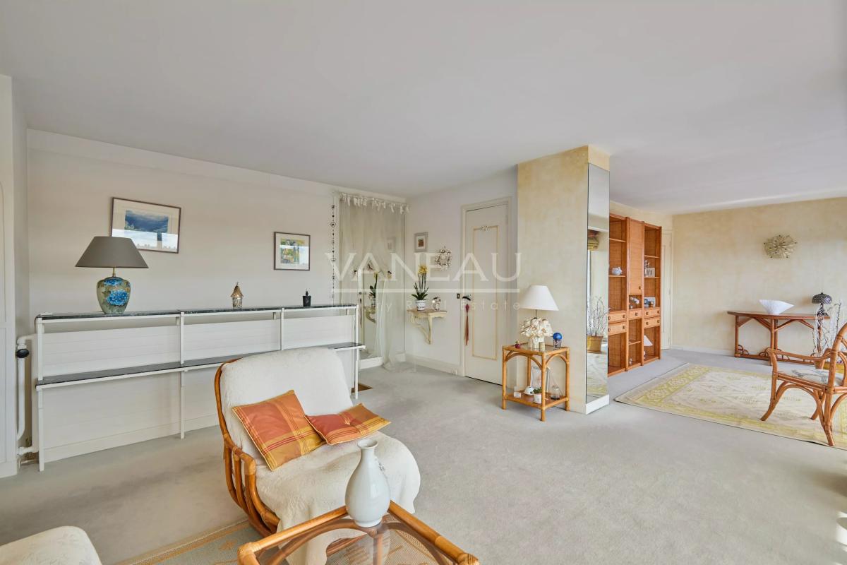 Paris XVIe - Village d'Auteuil - Exceptionnel appartement au dernier étage - Terrasse et toit terrasse avec vues panoramiques.