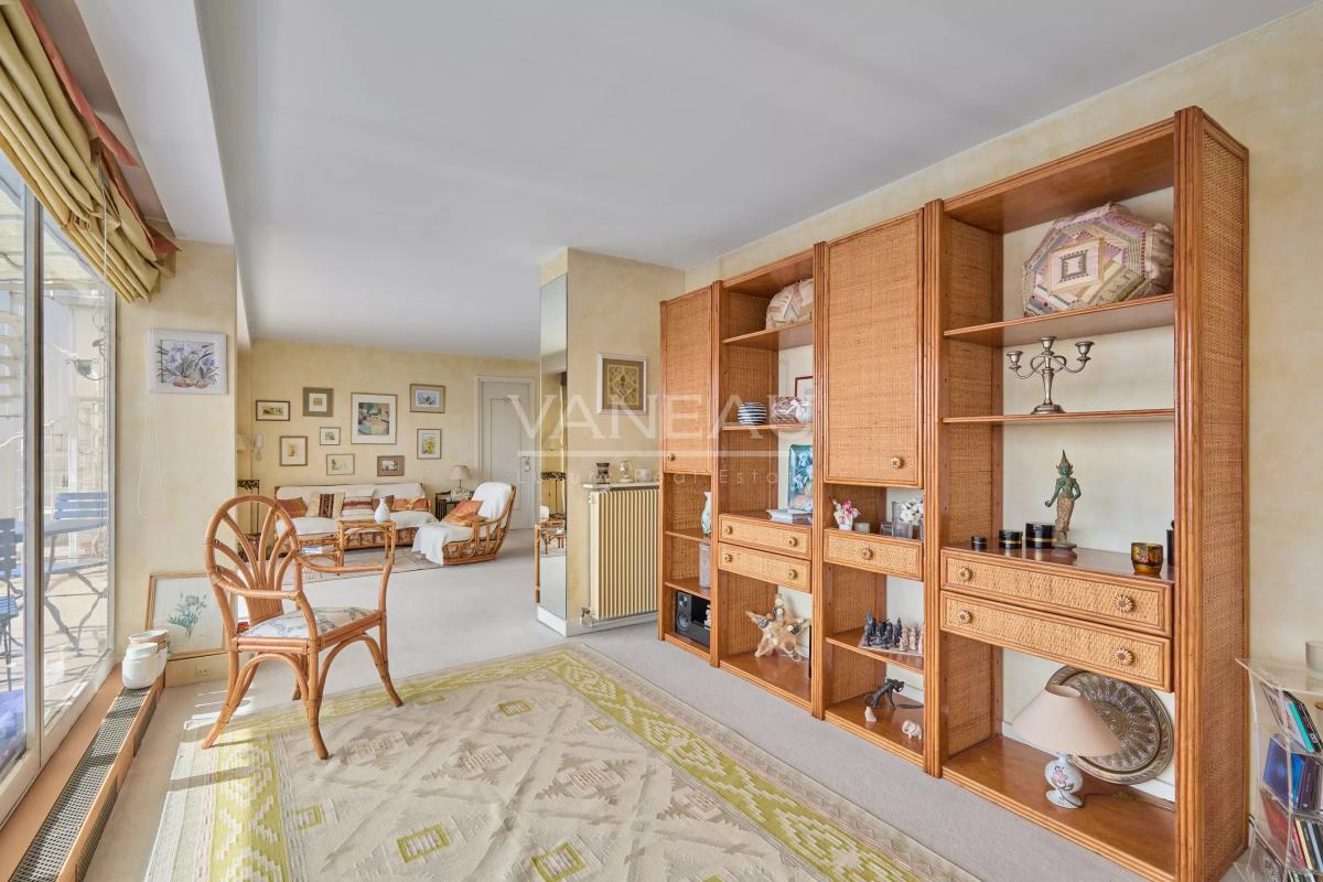 Paris XVIe - Village d'Auteuil - Exceptionnel appartement au dernier étage - Terrasse et toit terrasse avec vues panoramiques.