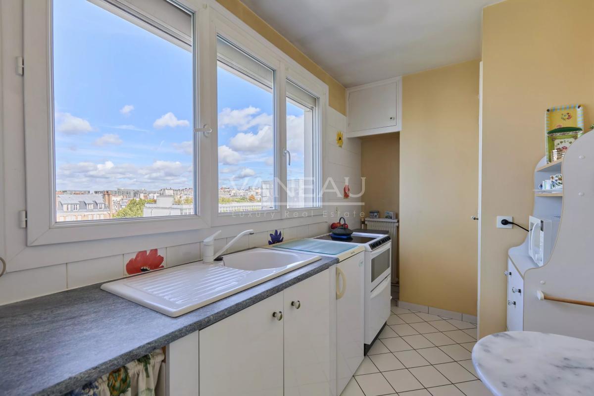 Paris XVIe - Village d'Auteuil - Exceptionnel appartement au dernier étage - Terrasse et toit terrasse avec vues panoramiques.