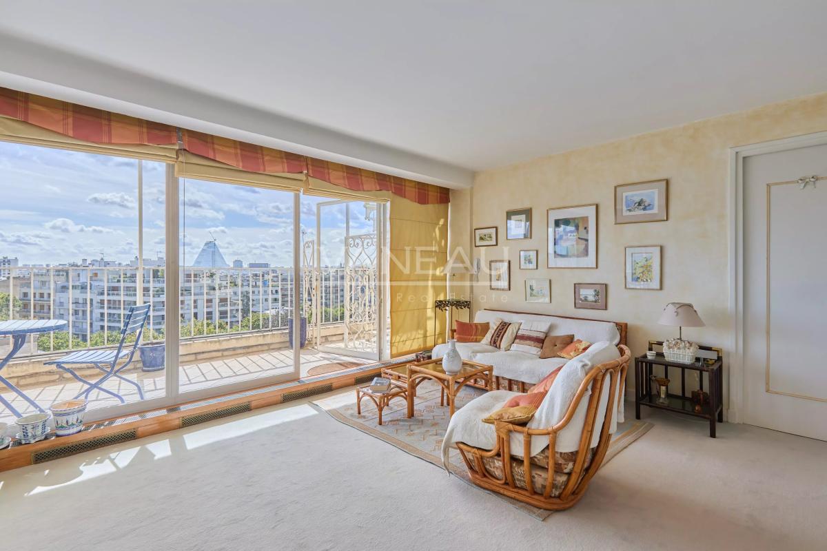 Paris XVIe - Village d'Auteuil - Exceptionnel appartement au dernier étage - Terrasse et toit terrasse avec vues panoramiques.