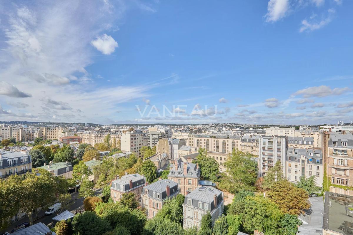 Paris XVIe - Village d'Auteuil - Exceptionnel appartement au dernier étage - Terrasse et toit terrasse avec vues panoramiques.