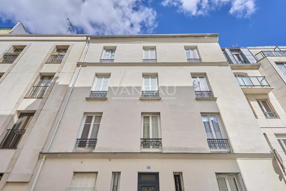 Paris XVème- métro Javel – studio en parfait état