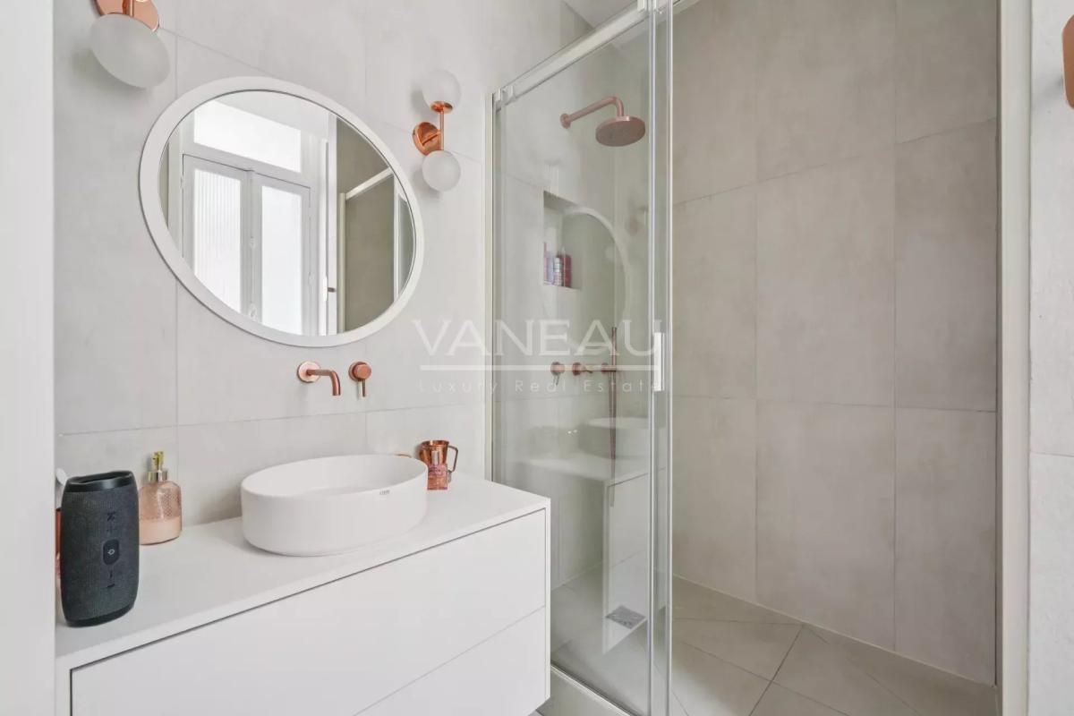 Paris XVIe - Muette - Appartement familial lumineux aux superbes volumes