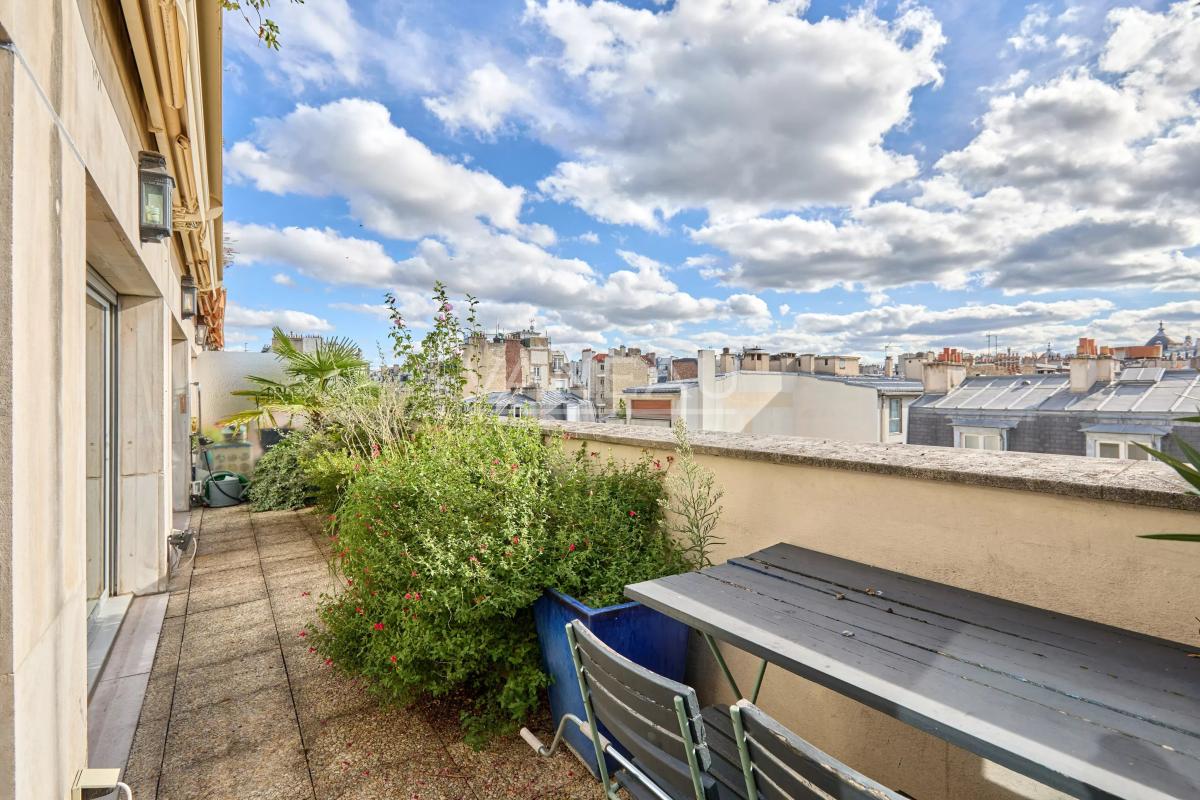 PARIS VIe — VAVIN — TERRASSE ET VUES DÉGAGÉES