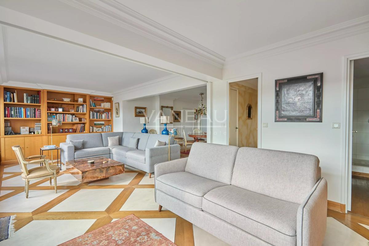 PARIS VIe — VAVIN — TERRASSE ET VUES DÉGAGÉES