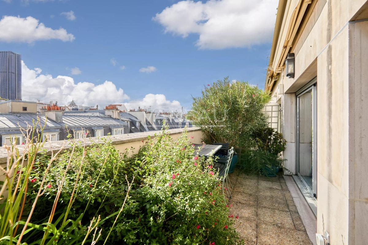 PARIS VIe — VAVIN — TERRASSE ET VUES DÉGAGÉES