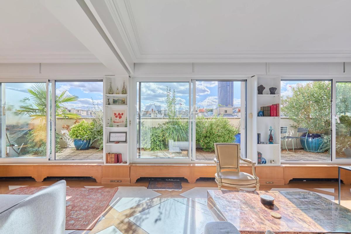 PARIS VIe — VAVIN — TERRASSE ET VUES DÉGAGÉES