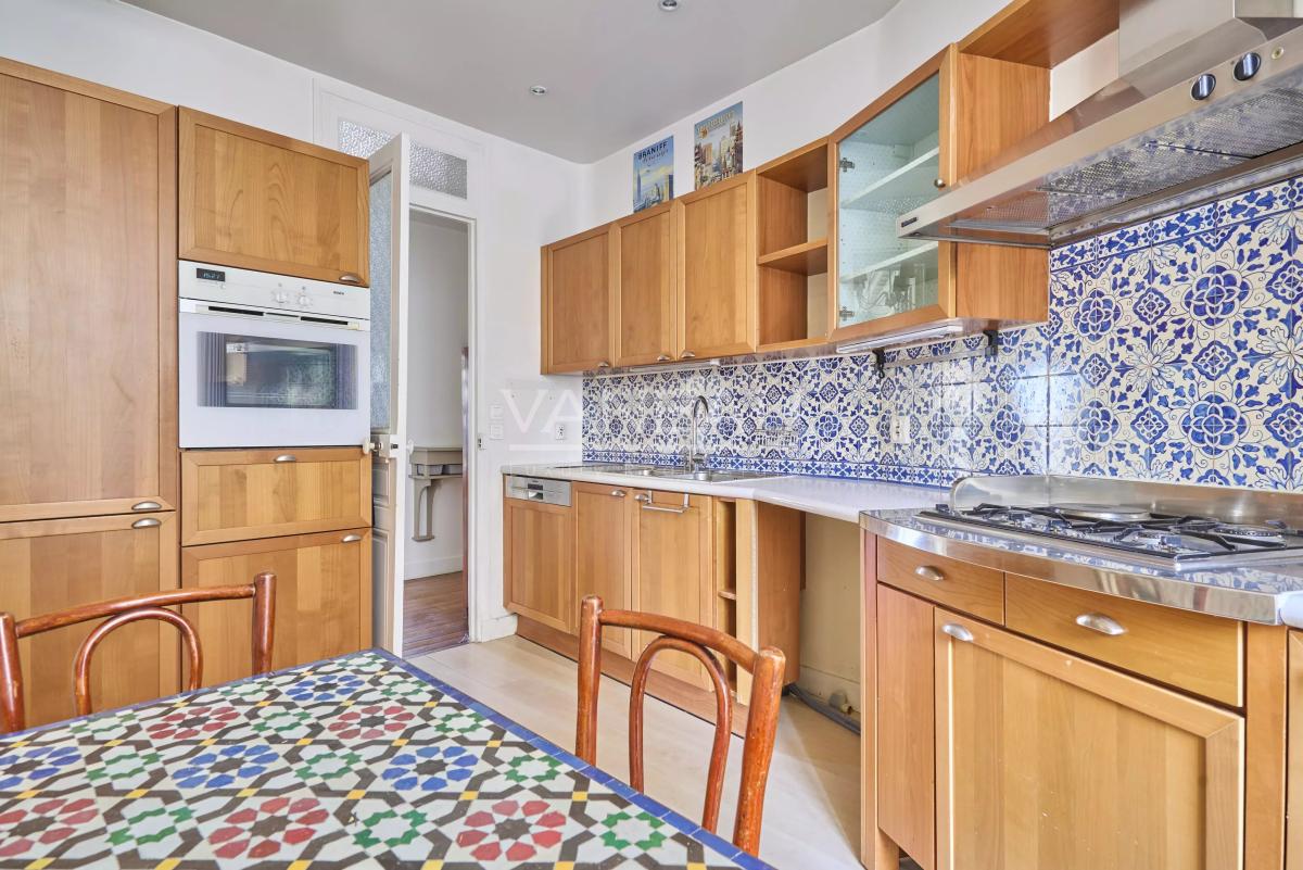 Paris XVe Croix Nivert : Appartement avec charme de l’ancien