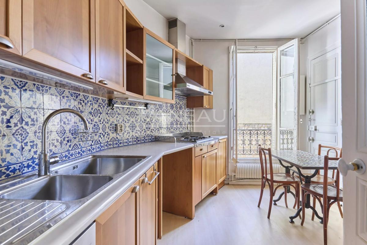 Paris XVe Croix Nivert : Appartement avec charme de l’ancien