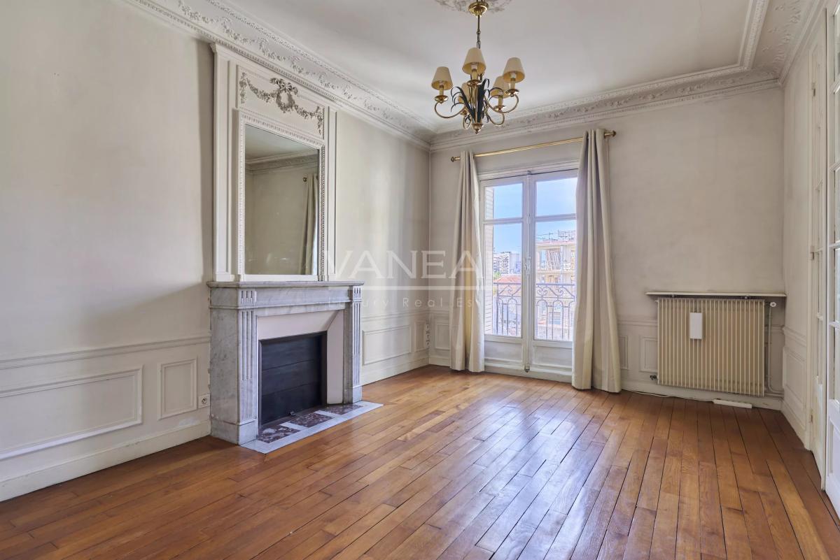 Paris XVe Croix Nivert : Appartement avec charme de l’ancien