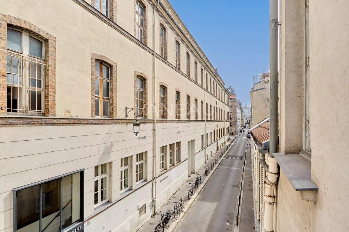 PARIS VII –  BON MARCHÉ – PIED A TERRE