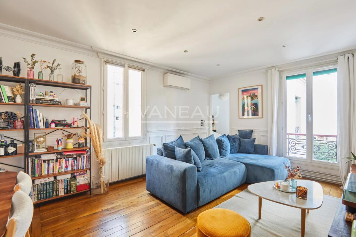 PARIS XVe - Volontaires : Appartement trois pièces au calme