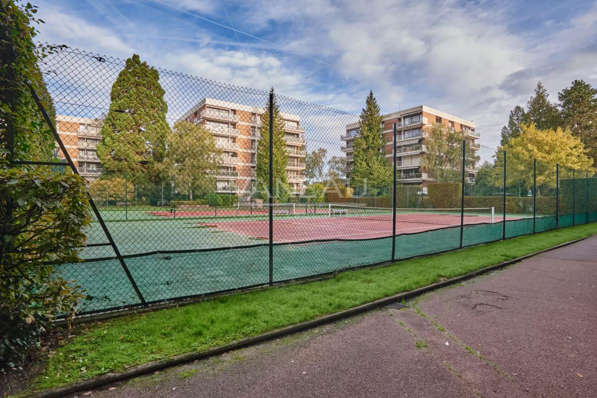 Résidence standing - 3 pèces avec terrasse - piscine et tennis ....