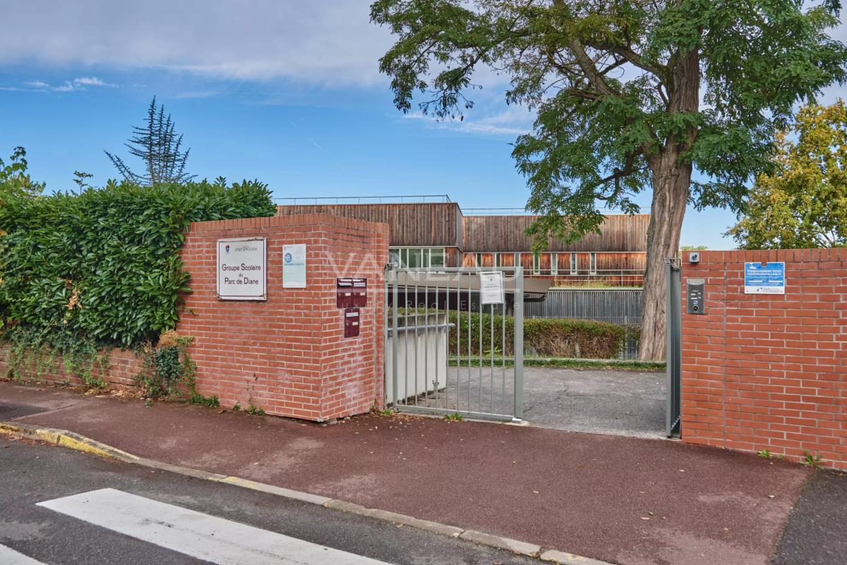 Résidence standing - 3 pèces avec terrasse - piscine et tennis ....