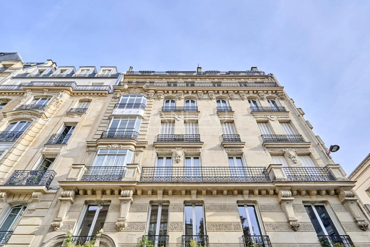 Paris XIV – Mairie du XIV – Appartement familial étage élevé