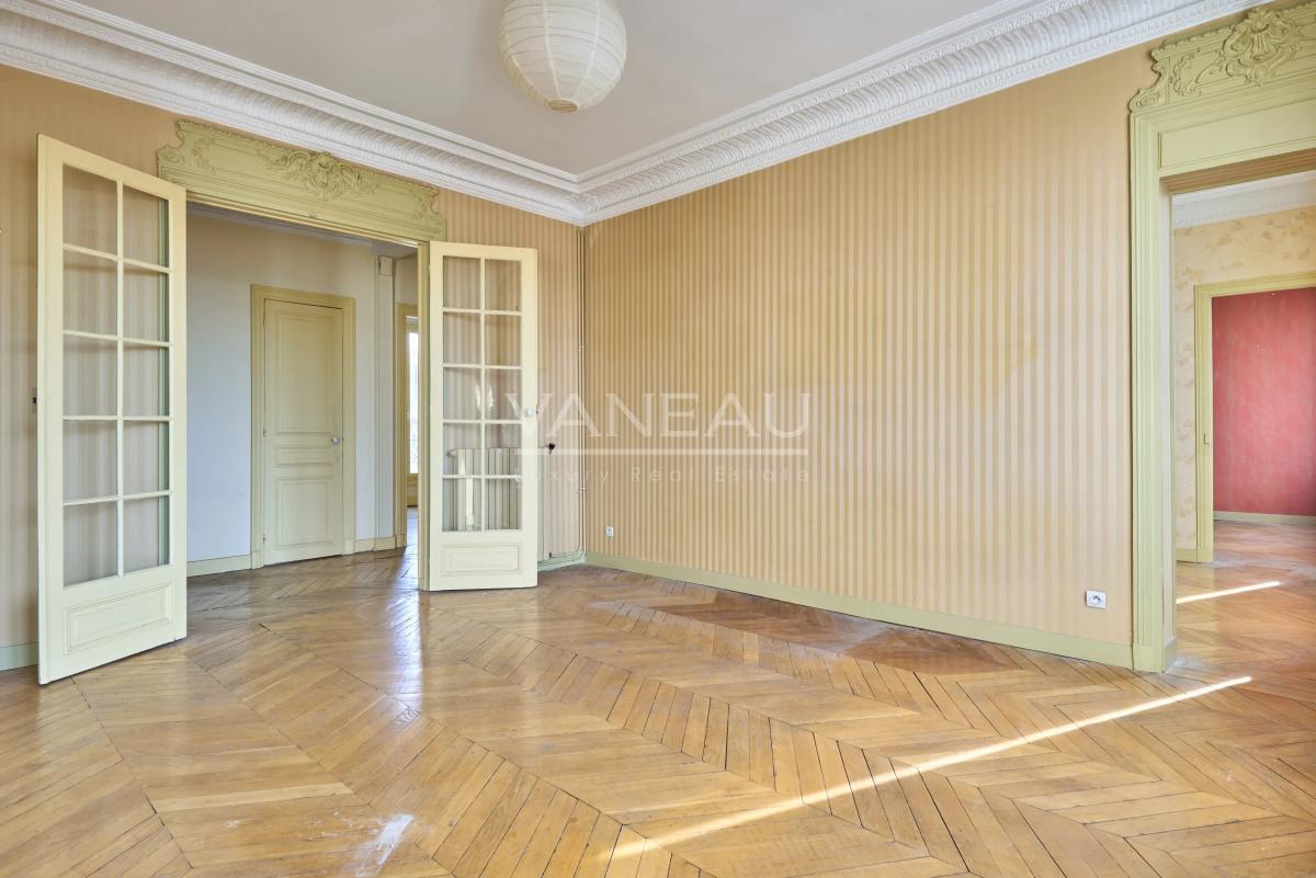 Paris XIV – Mairie du XIV – Appartement familial étage élevé