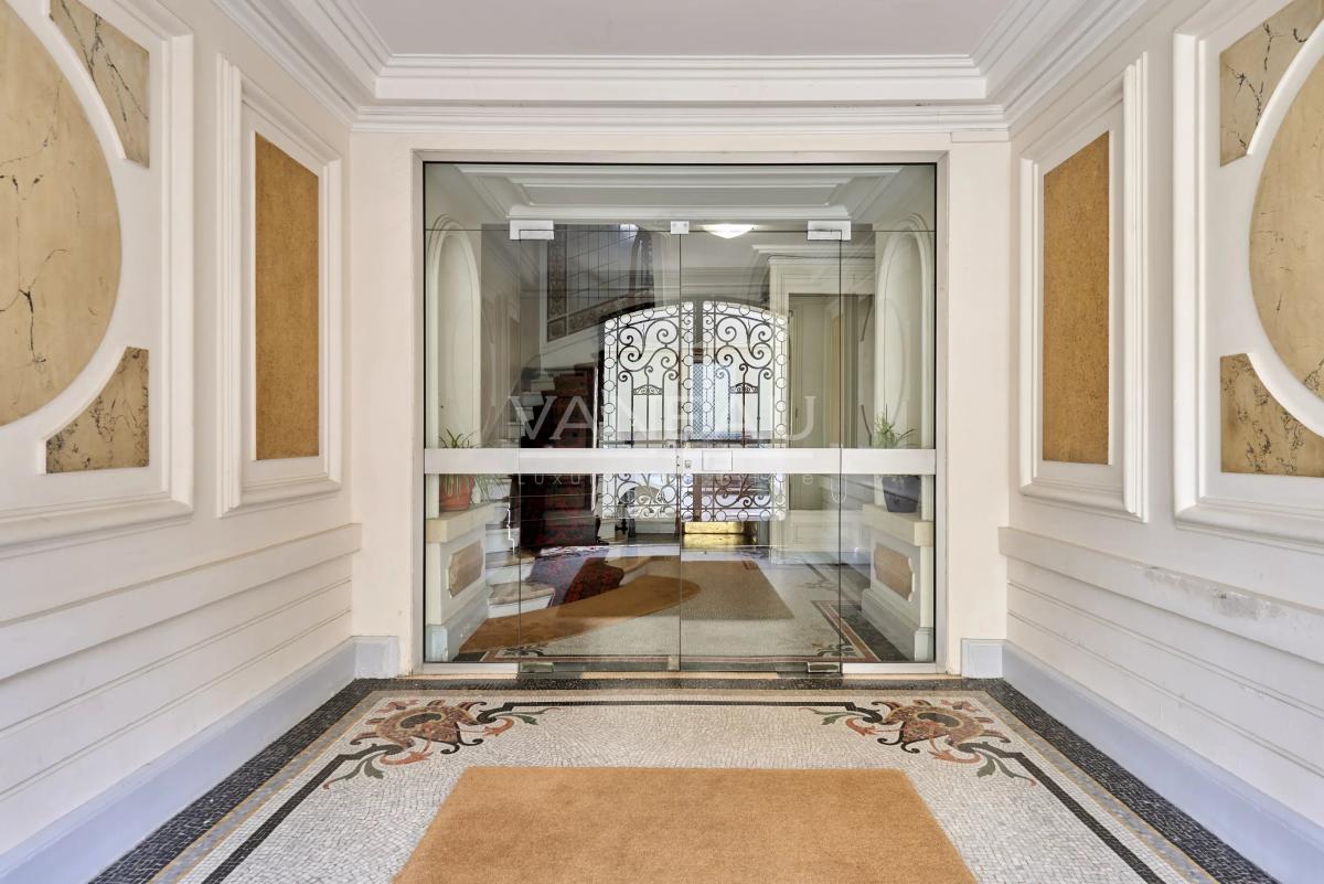 Paris XIV – Mairie du XIV – Appartement familial étage élevé