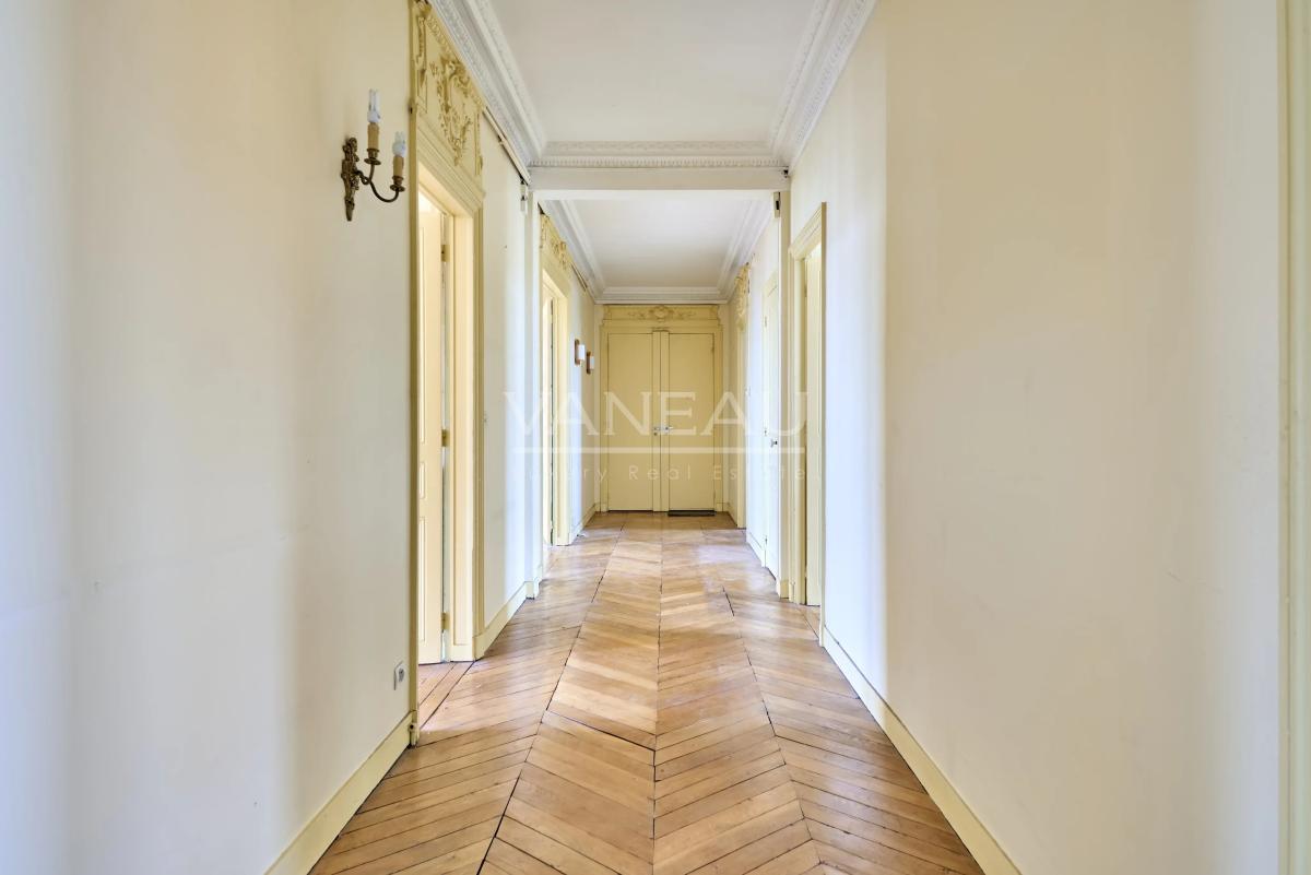 Paris XIV – Mairie du XIV – Appartement familial étage élevé