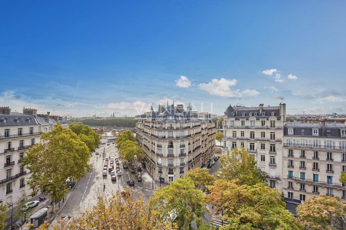Paris XVI- Place de l'Alma - Vues panoramiques