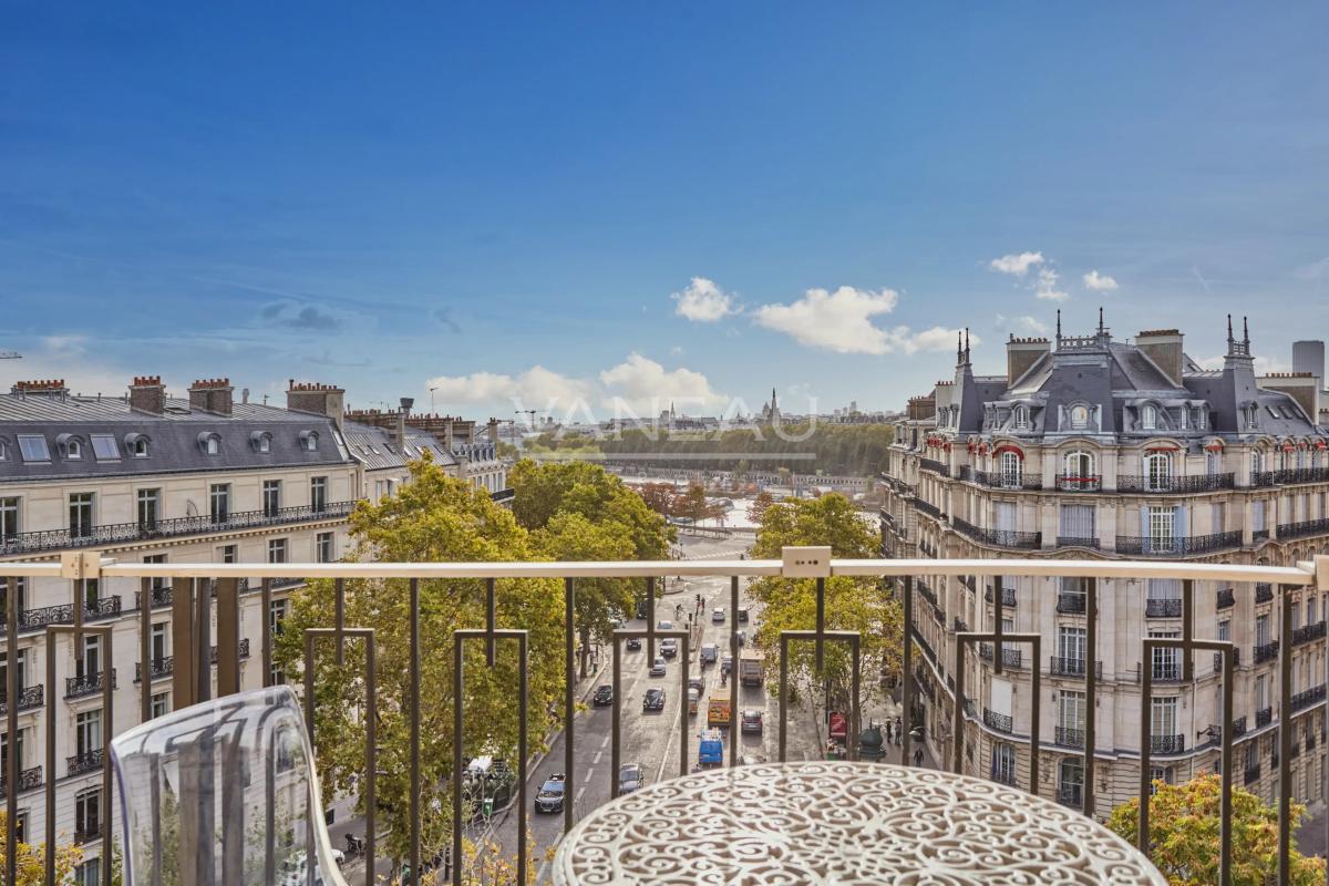 Paris XVI- Place de l'Alma - Vues panoramiques