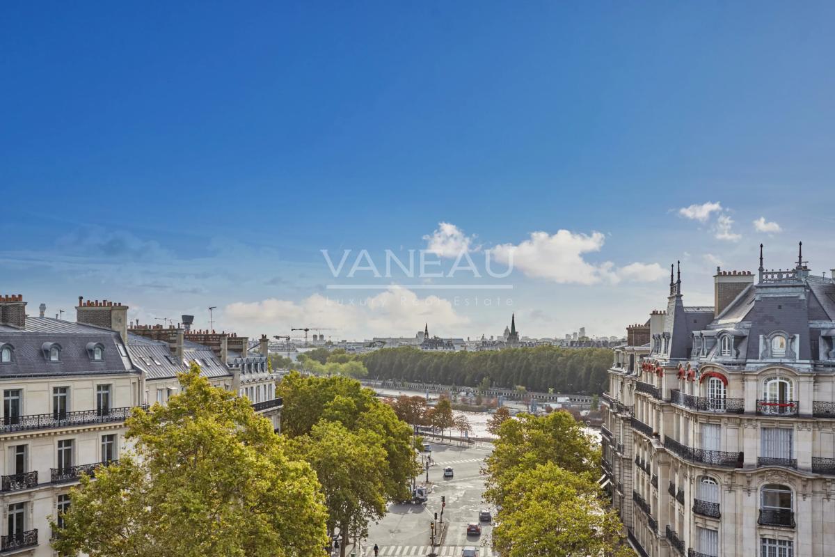 Paris XVI- Place de l'Alma - Vues panoramiques