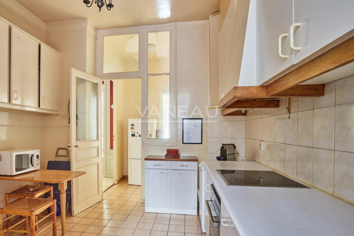 PARIS VII - Suffren / Ségur : Appartement familial aux beaux volumes