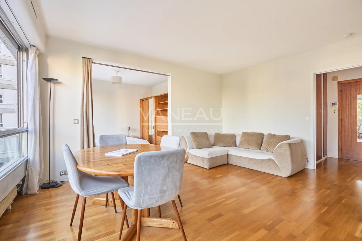 Paris XVe - Cambronne - Etage élevé