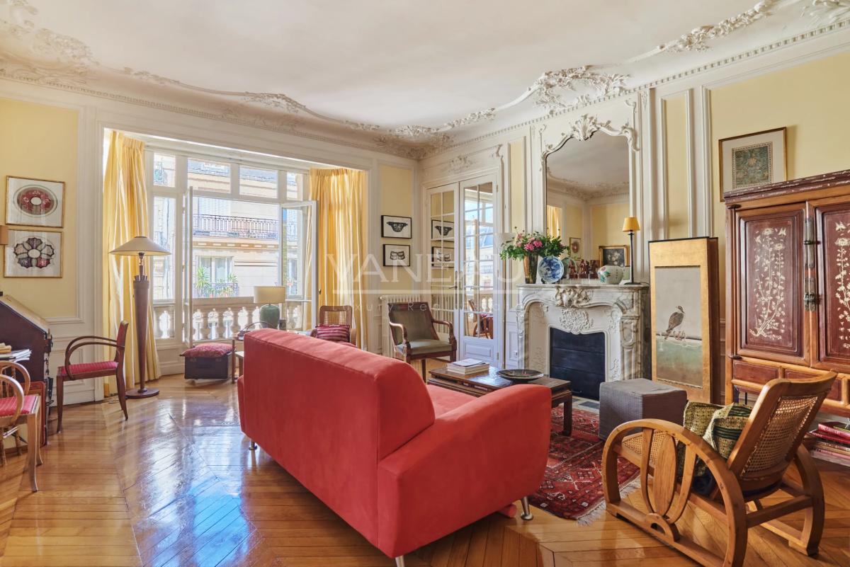 Paris XVe - Suffren Breteuil : Appartement familial vendu avec occupation temporaire