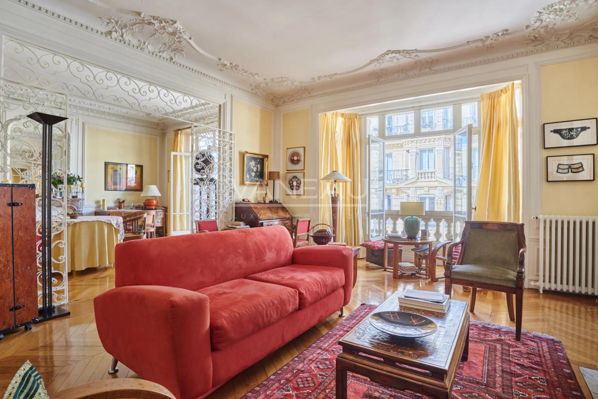 Paris XVe - Suffren Breteuil : Appartement familial vendu avec occupation temporaire
