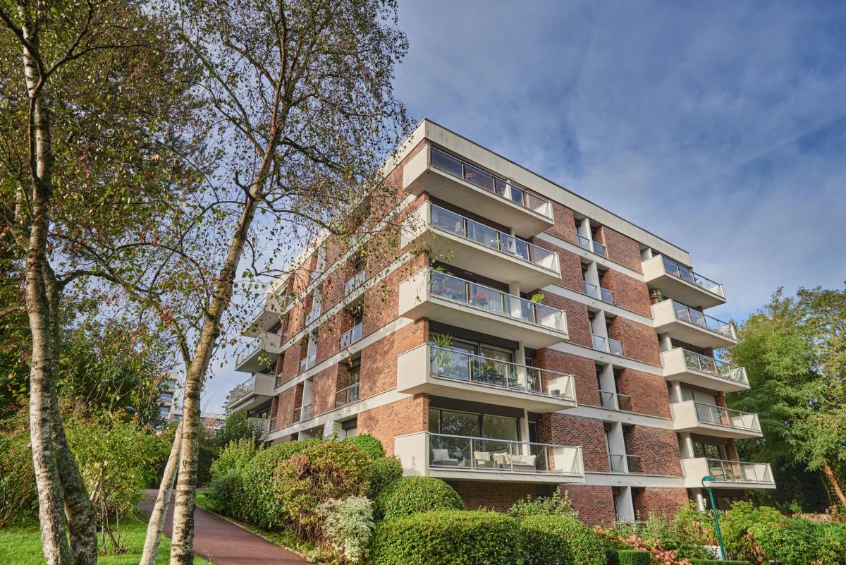 Résidence standing - 4 pèces avec terrasse - piscine et tennis ....