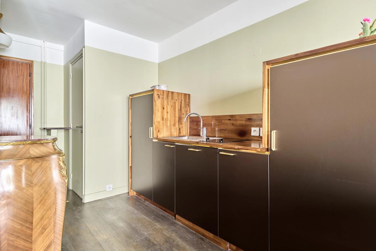 Paris V – Rue Claude Bernard – Studio avec Balcon
