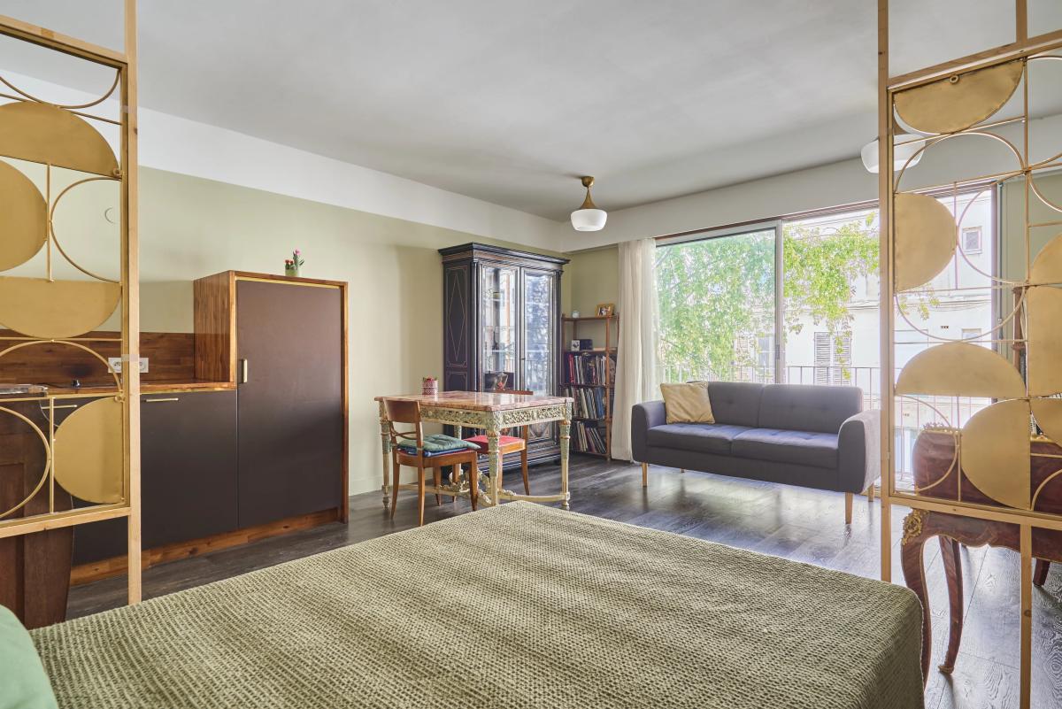 Paris V – Rue Claude Bernard – Studio avec Balcon