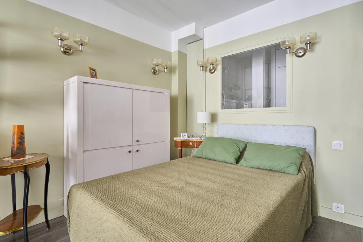 Paris V – Rue Claude Bernard – Studio avec Balcon