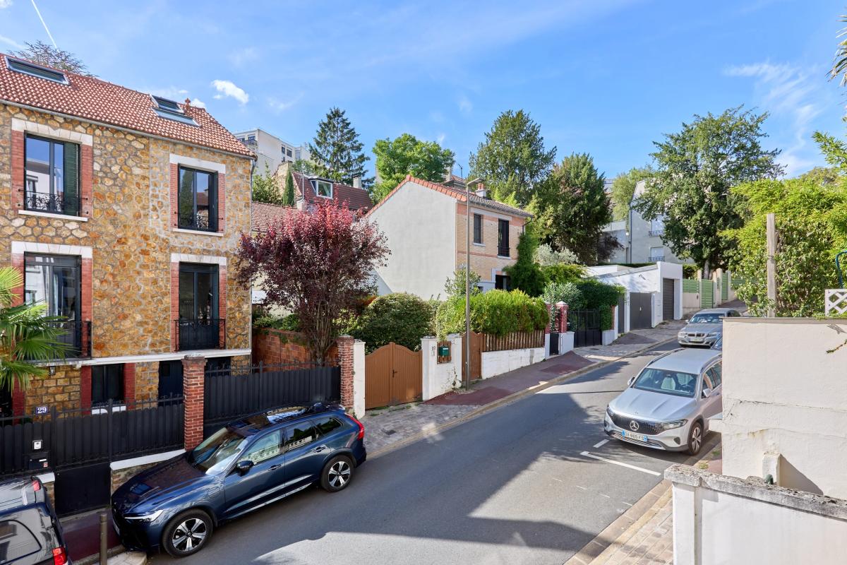 Suresnes Mont-Valérien - Appartement en très bon état et ensoleillé