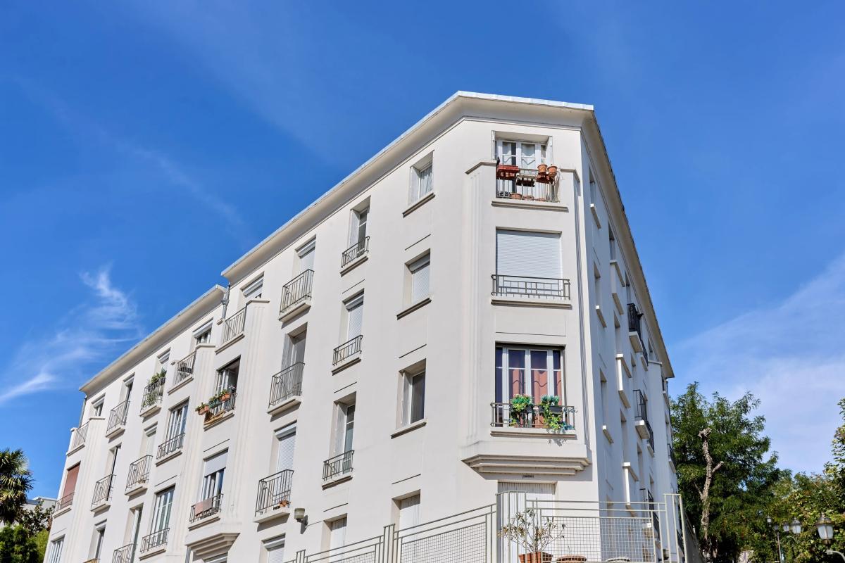 Suresnes Mont-Valérien - Appartement en très bon état et ensoleillé