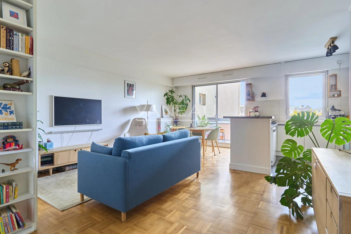 Neuilly - Trois pièces ensoleillé et calme avec balcon