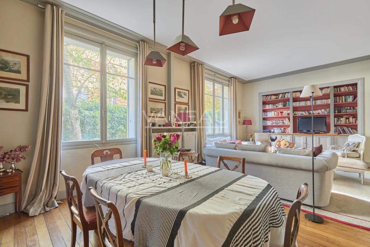 Boulogne - Appartement de charme aux beaux volumes