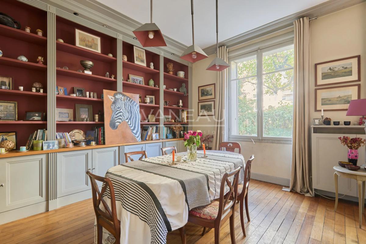Boulogne - Appartement de charme aux beaux volumes