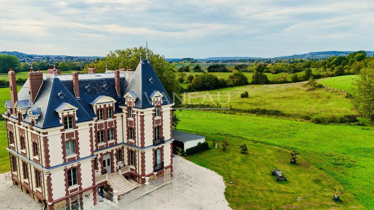 Propriété équestre de 7,8 ha avec château, Pays d'Auge