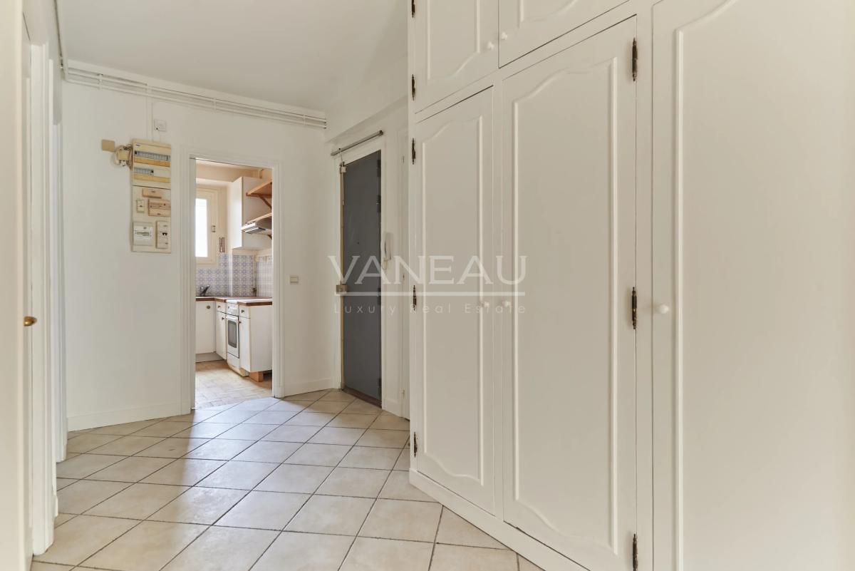 PARIS XVe - Lecourbe/Cambronne : Appartement trois pièces ensoleillé