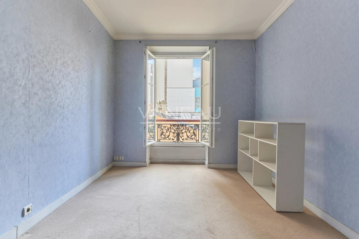 PARIS XVe - Lecourbe/Cambronne : Appartement trois pièces ensoleillé