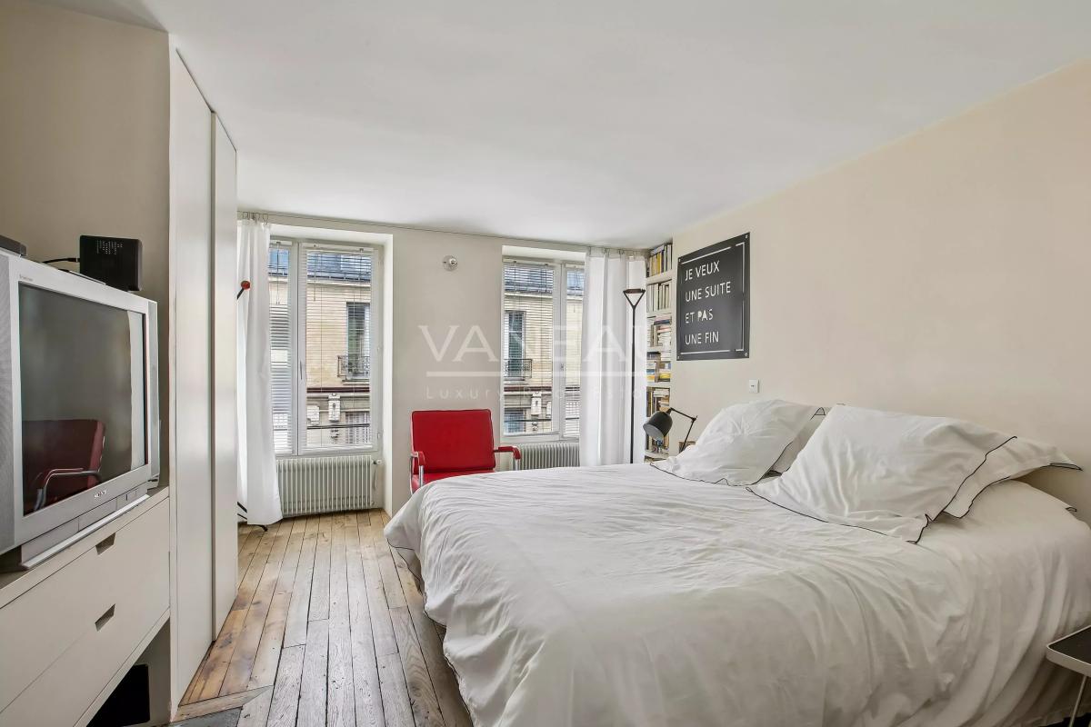 Paris 3è - Loft d'artiste en étage avec ascenseur